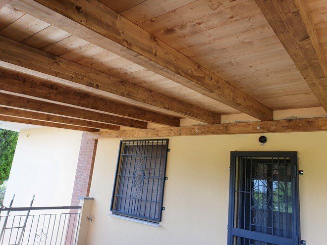 tettoia in legno