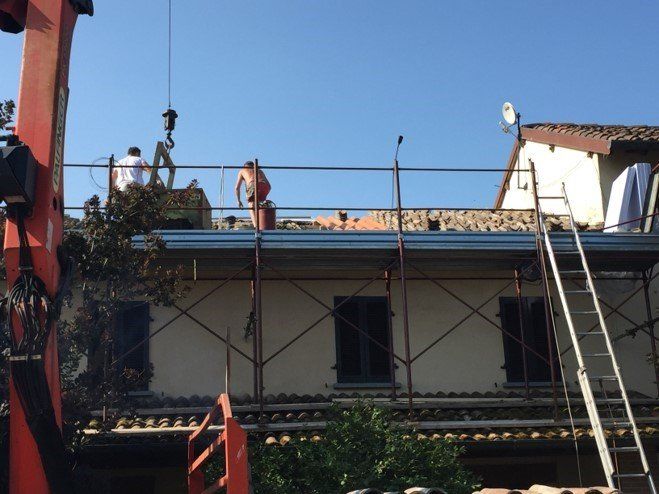 strutture tetti in legno e tegole