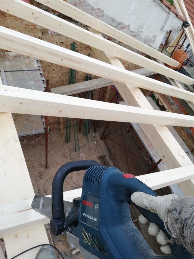 strutture tetti in legno e tegole
