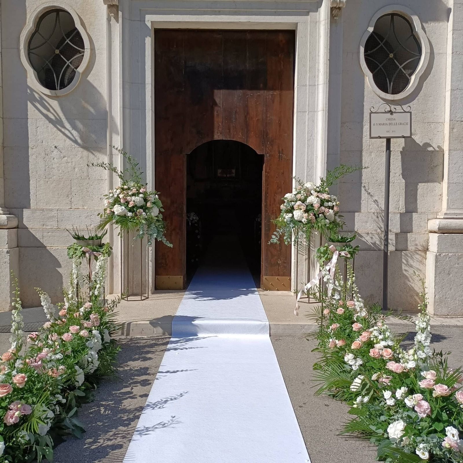 allestimento interno chiesa