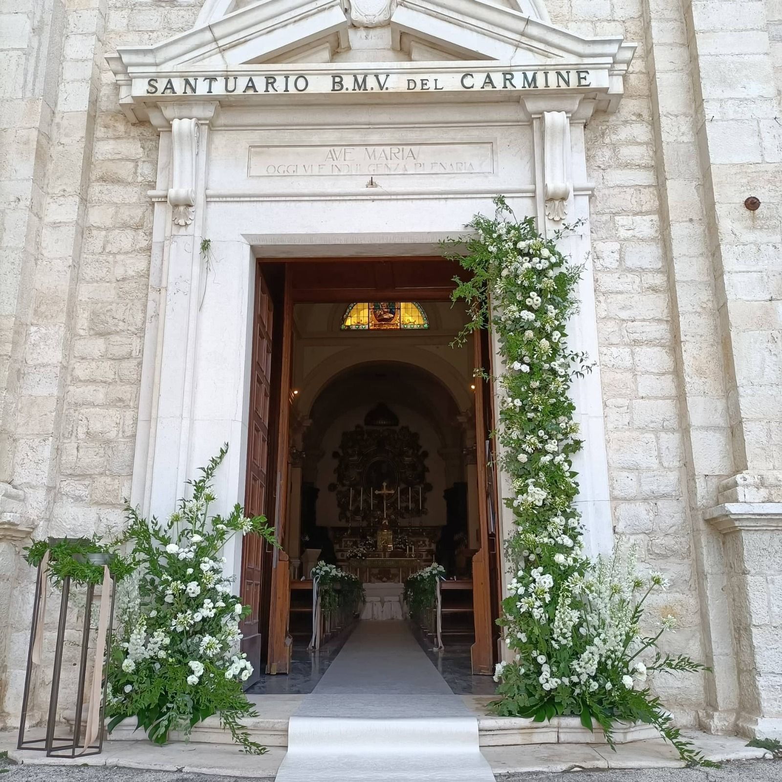 allestmento ingresso chiesa