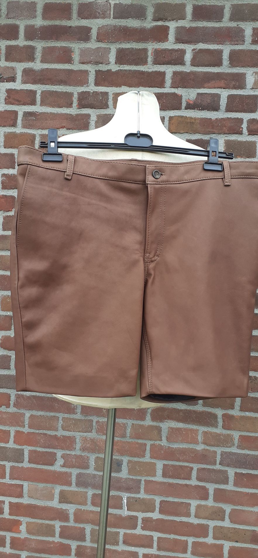 Bruine korte broek