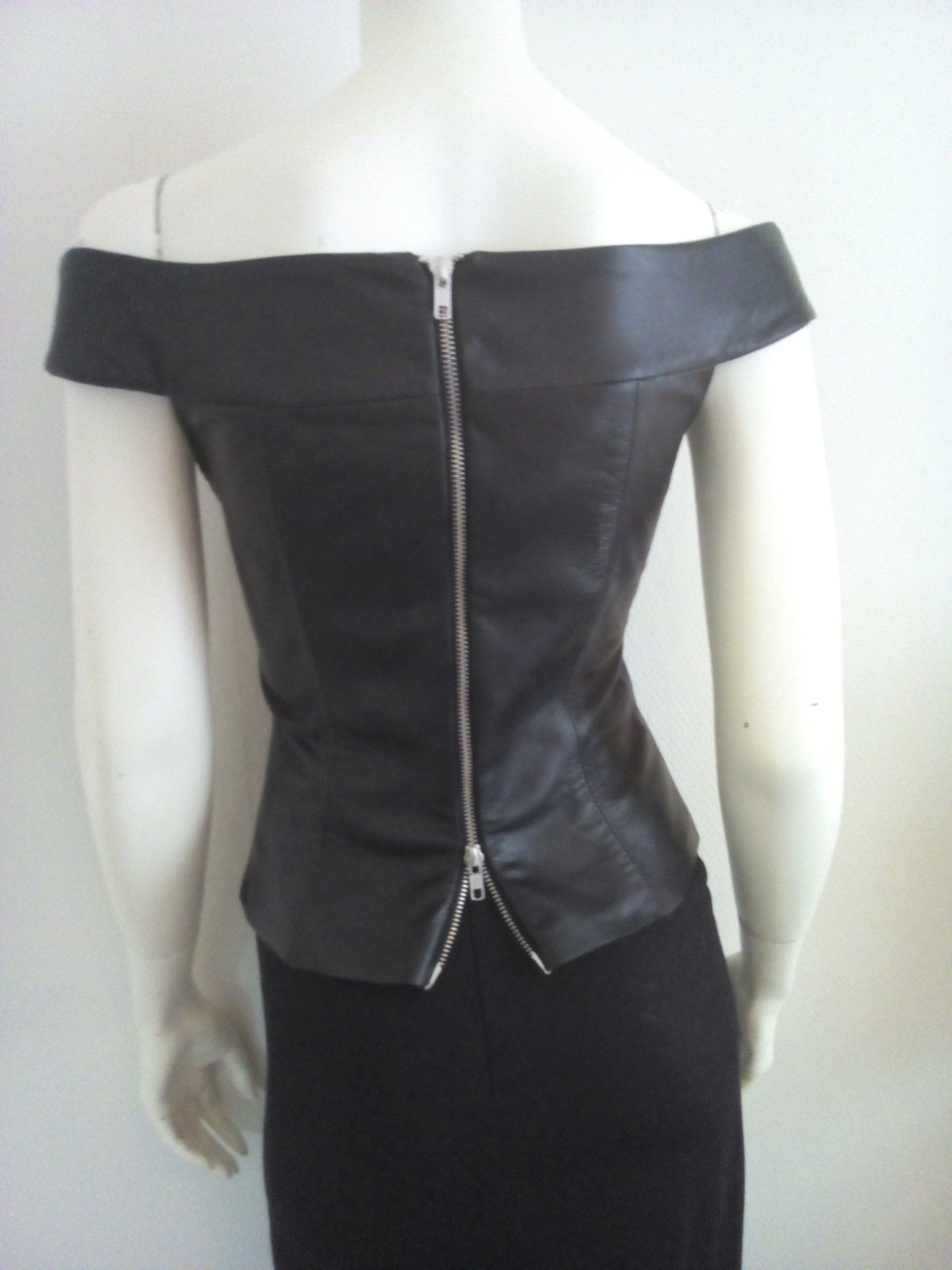 Off shoulder top met rits