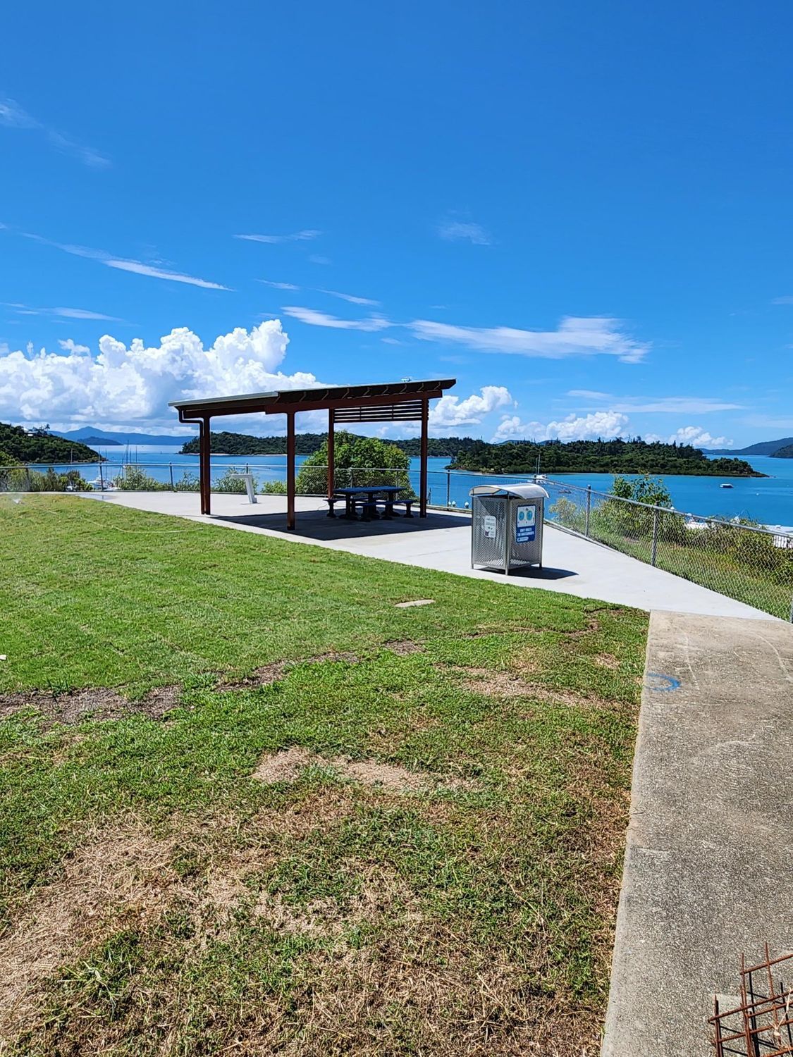 Shelter With Picnic Table Overlooking Ocean and Islands — Red Emperor Constructions in Cannonvale, QLD