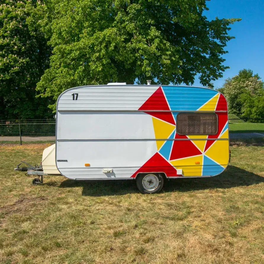 Festivalcaravan 17 achterkant