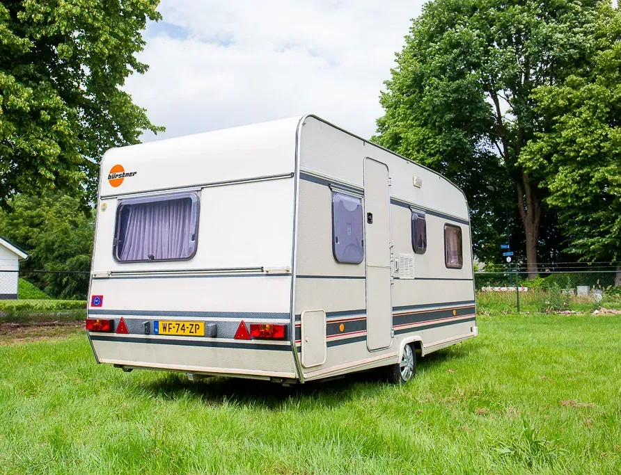 Festivalcaravan 30 achterkant