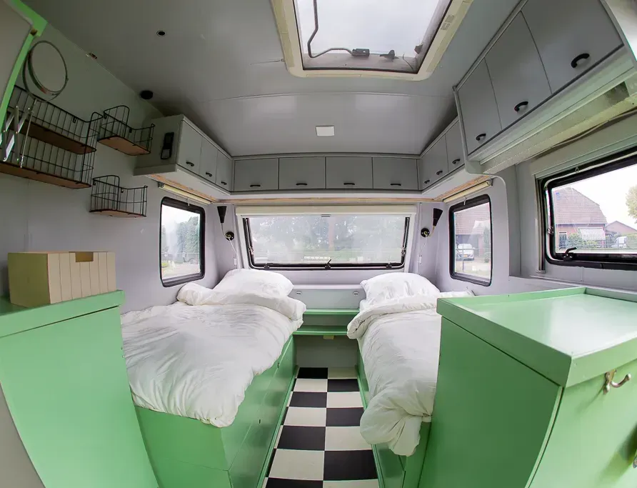 Festivalcaravan 31 binnenkant