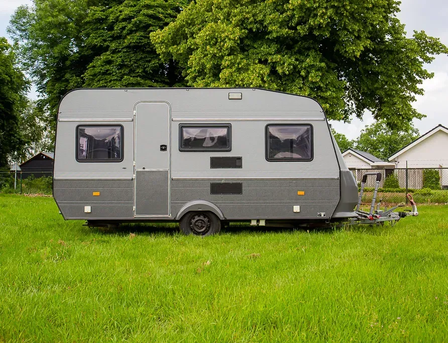 Festivalcaravan 31 voorkant