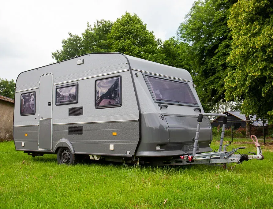 Festivalcaravan 31 voorkant