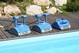 Robot pulitori automatici per piscine