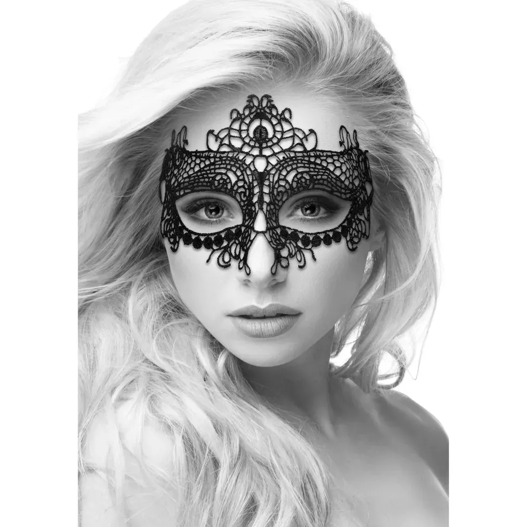 Ouch! Queen Lace Mask – מסכת תחרה אלגנטית בסגנון מלוכה