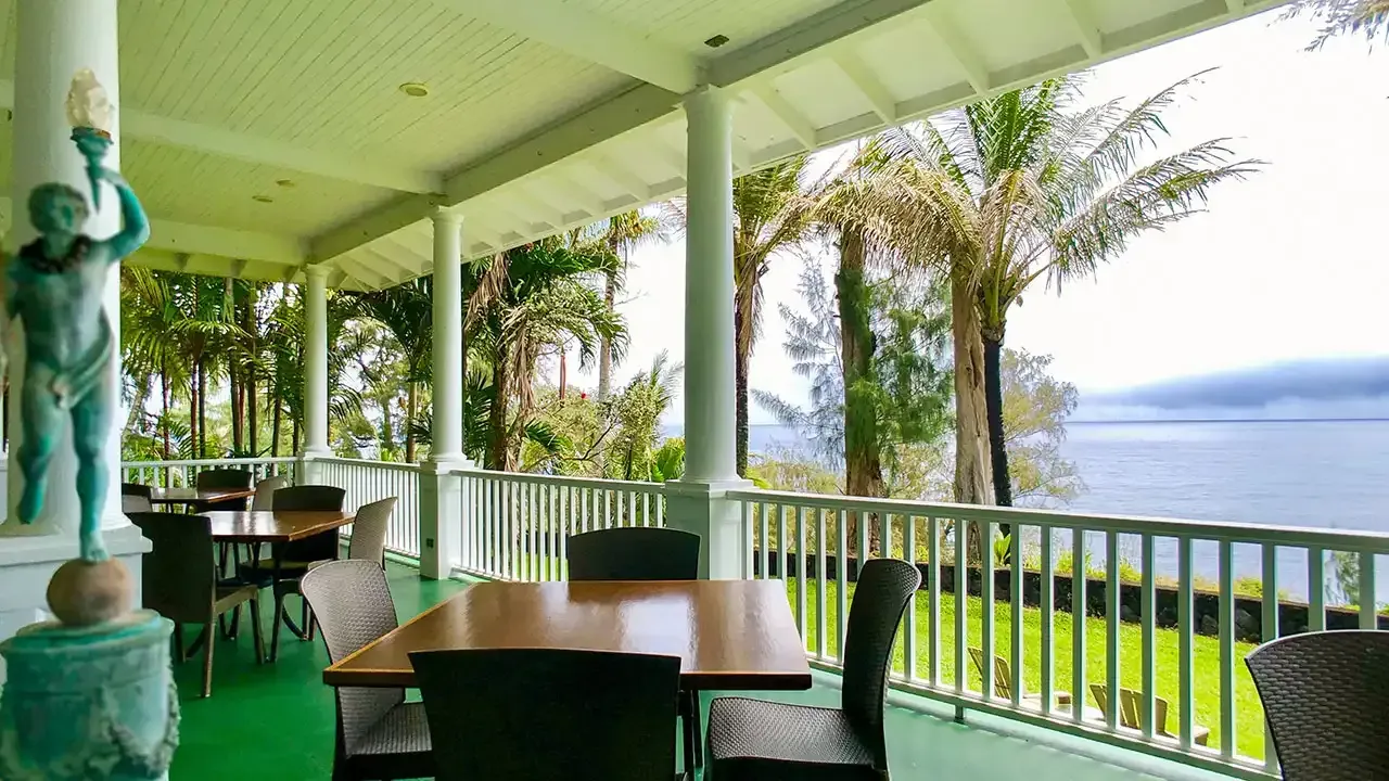 Discover boutique hotels across the Hawaiian Islands with This Week Hawaii.