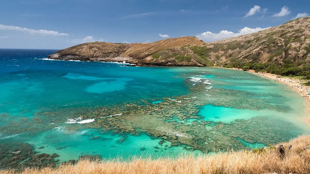 Hanauma Bay, Oahu, Hawaii, a great scuba diving location.