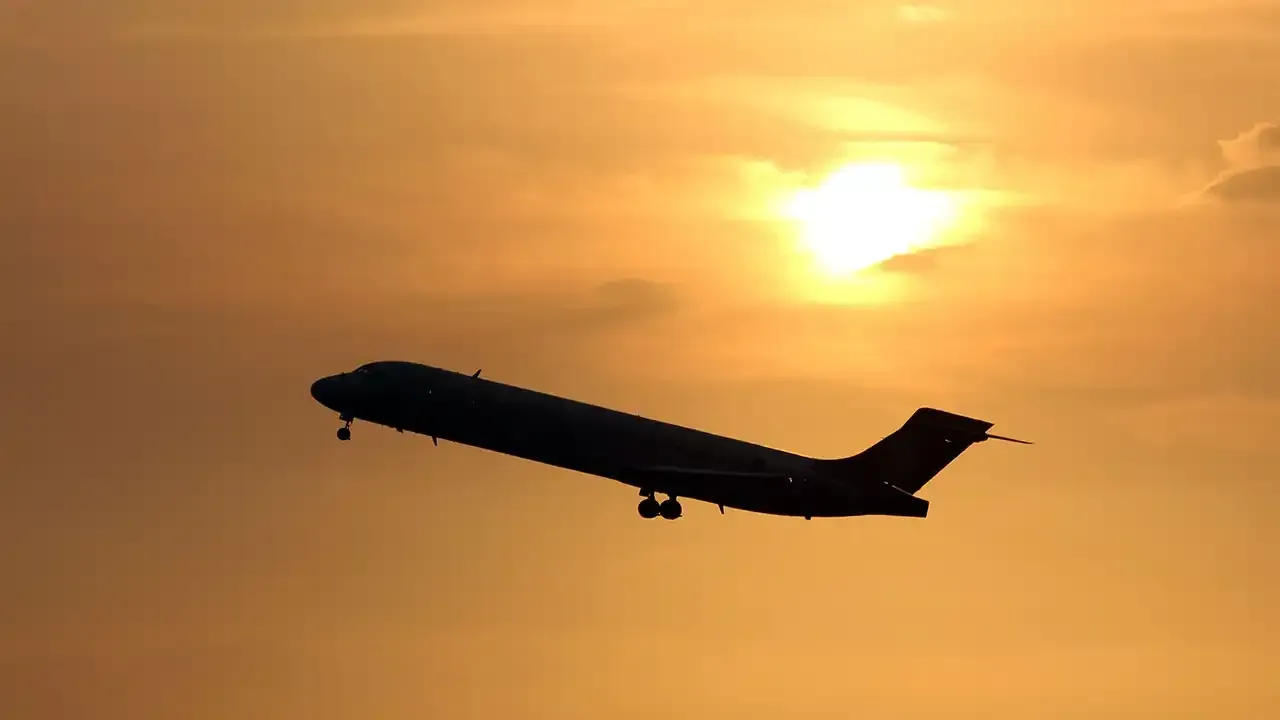 Get more out of your Hawaiian vacation with inter-island flights.