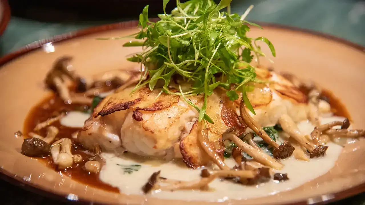 This Week Hawaii can help you find the perfect spot for a special occasion dining experience.