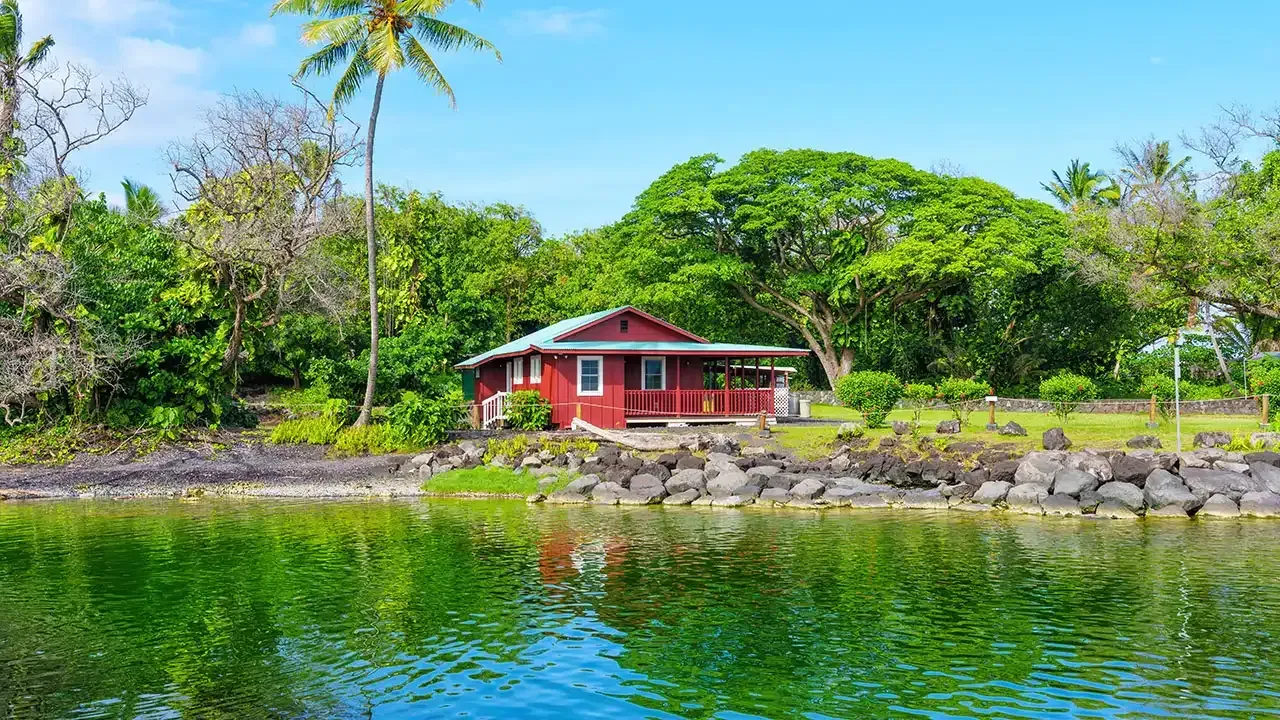 Hawaii vacation rental on side of pond.