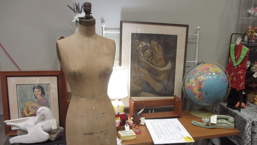 Wiki Wiki One Day Vintage Collectibles & Hawaiiana Show