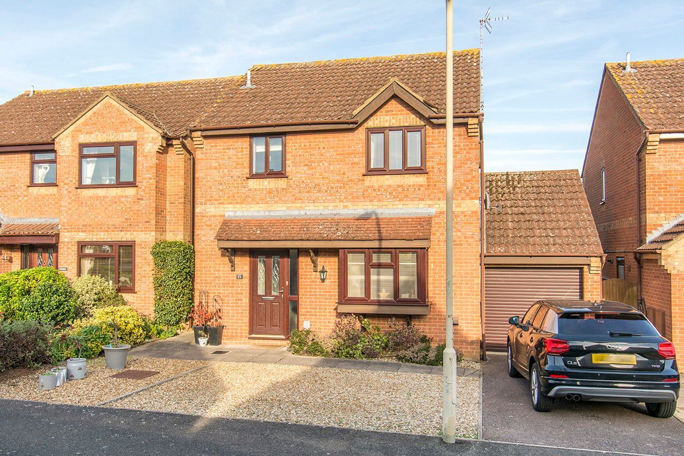 Austins Close Market Harborough LE16 9BJ