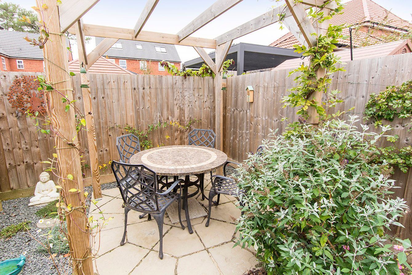 House For Sale in Harborough Dogwood Drive LE16