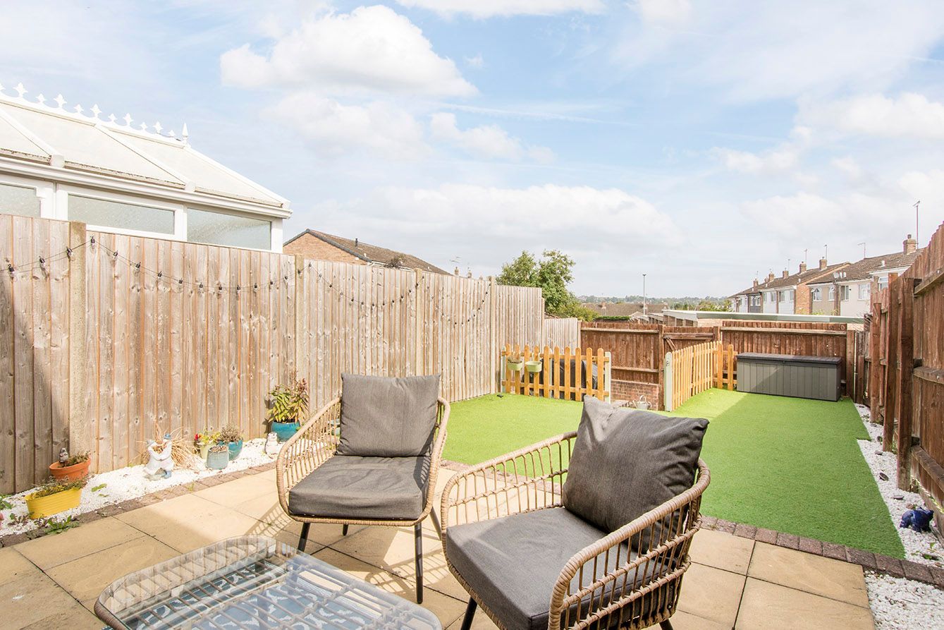 House For Sale in Hopton Fields Market Harborough LE16