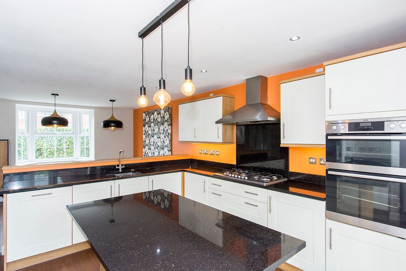Detached House For Sale in Market Harborough Limner Street LE16 9HS