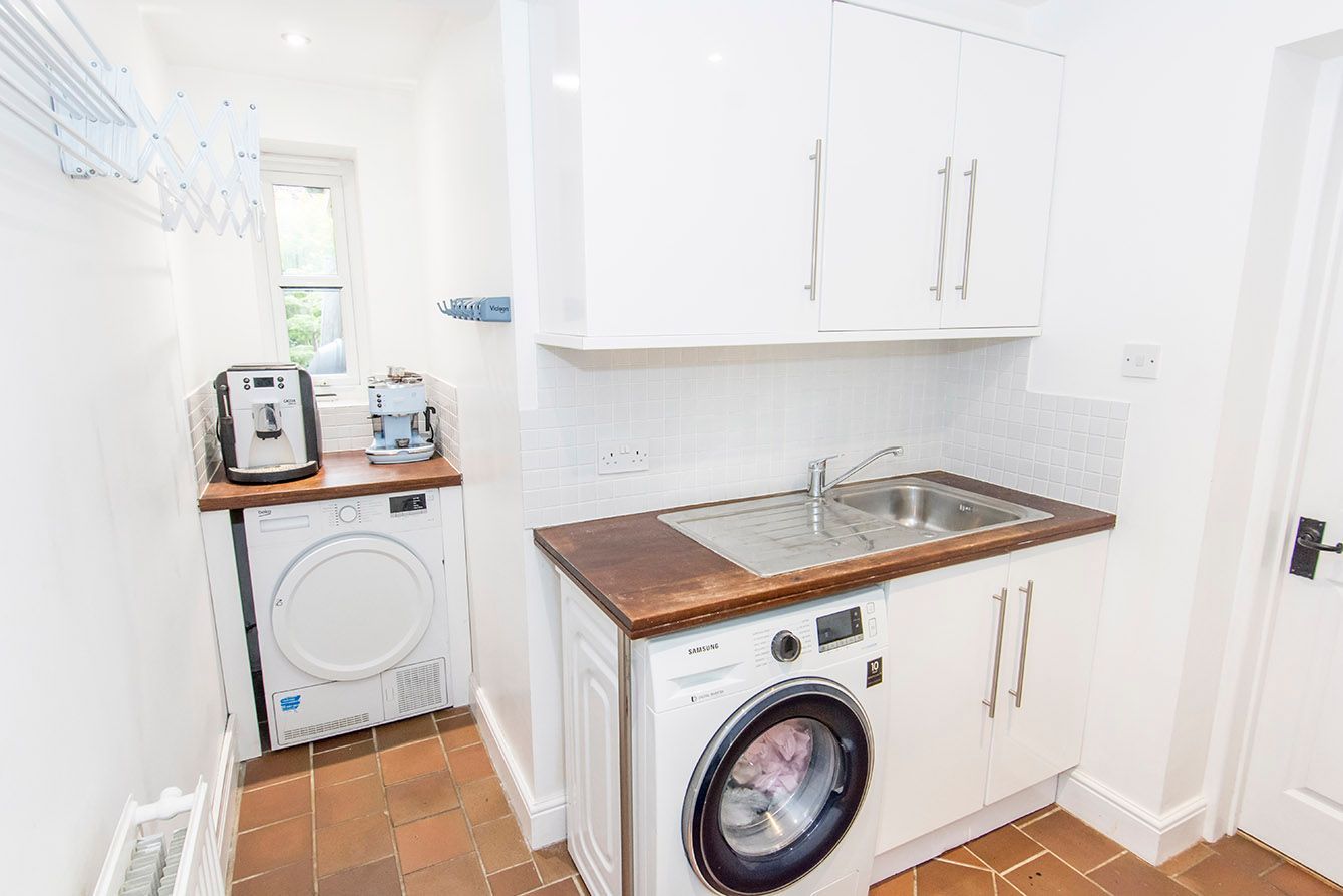 Harborough Estate Agents For Sale in Cromwell Crescent LE16