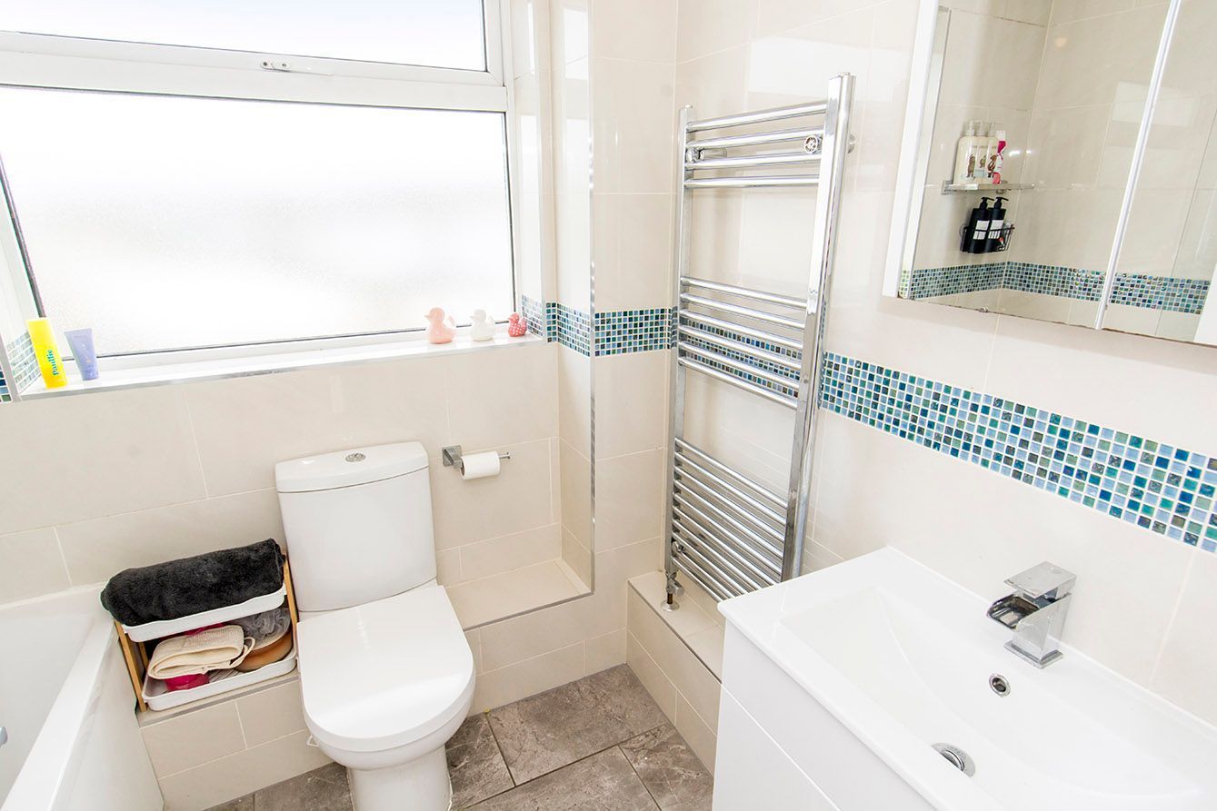House For Sale in Hopton Fields Market Harborough LE16