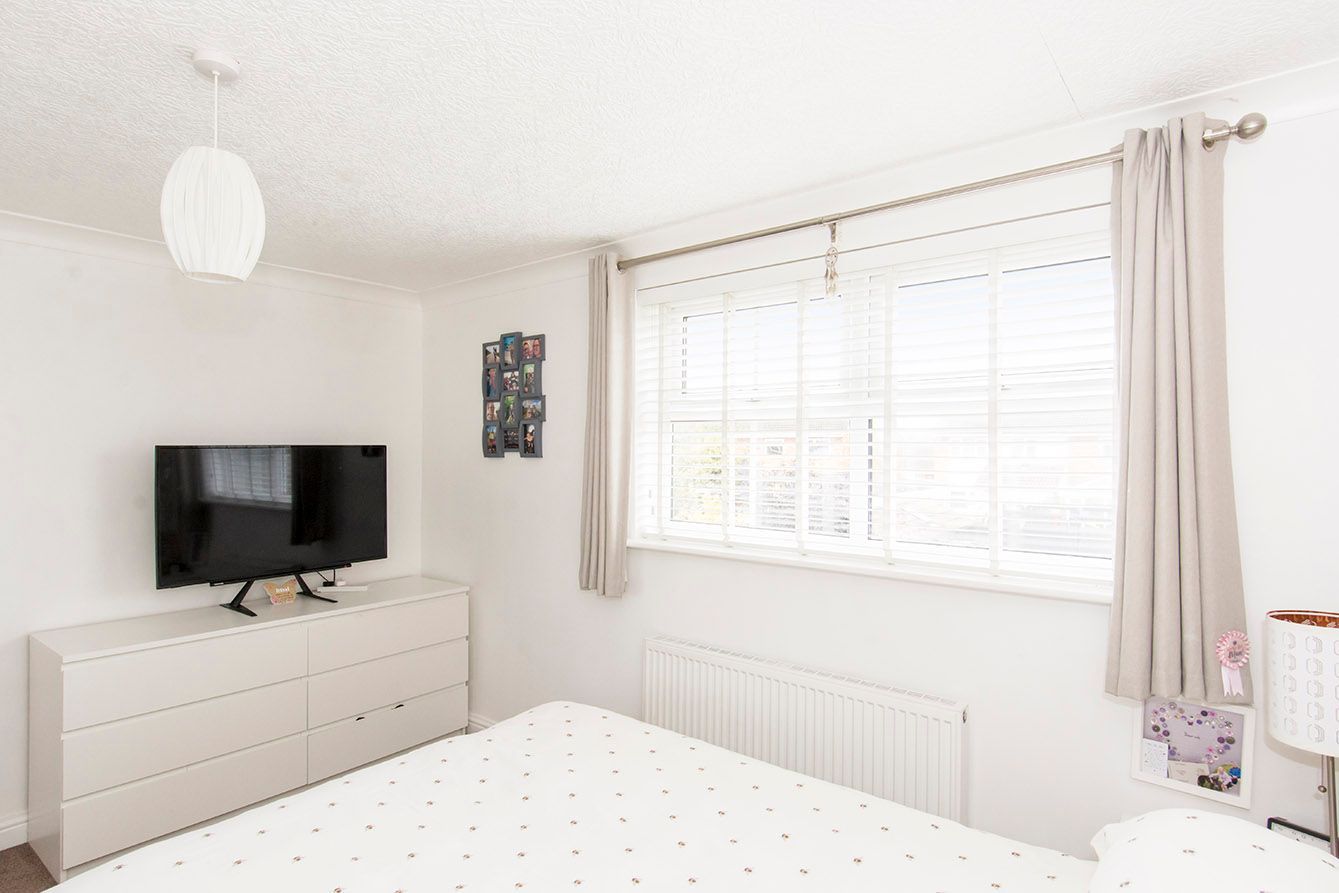 Estate Agents in LE16 For Sale in Cromwell Crescent LE16