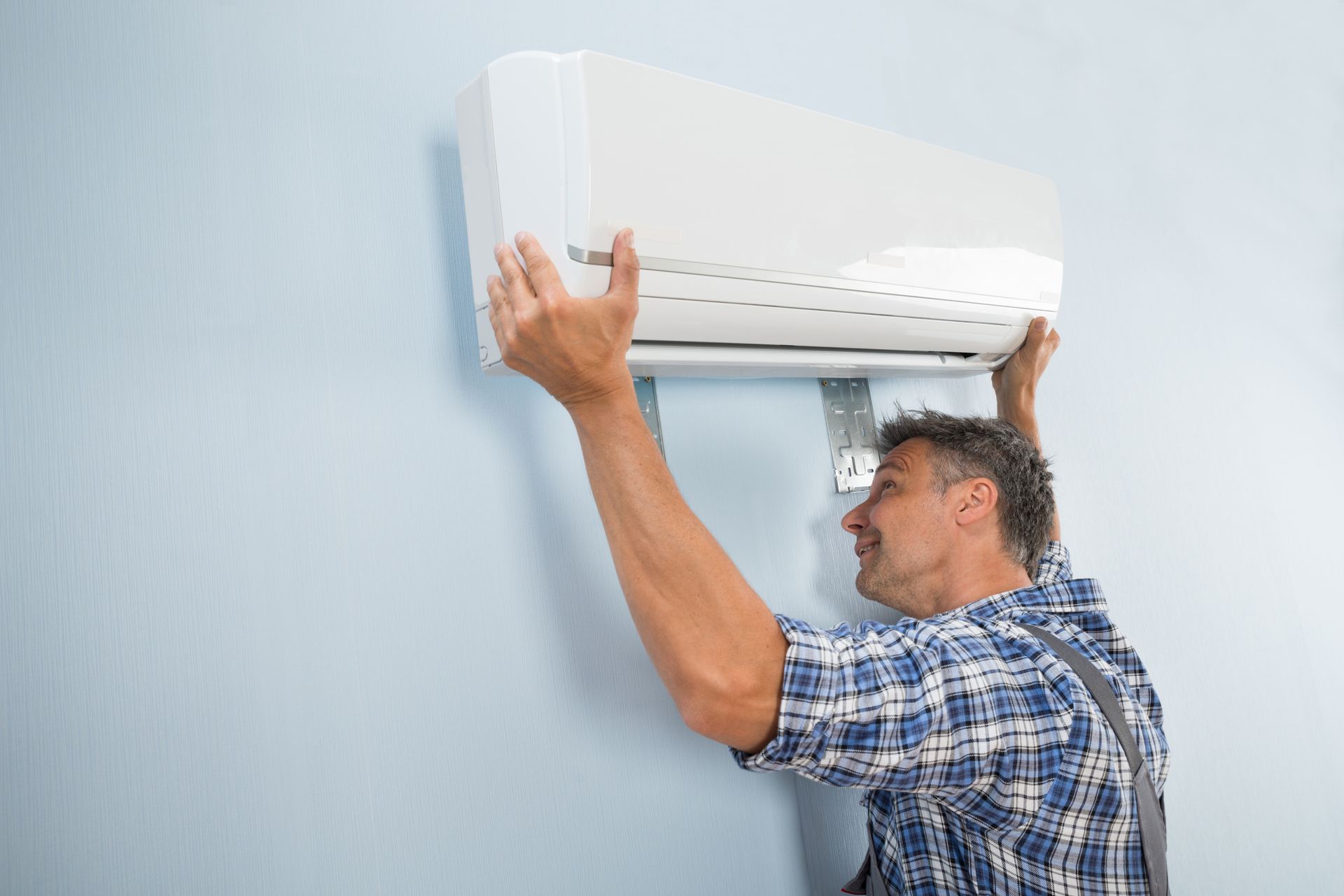 Installazione di condizionatori per uffici e attività commerciali a Terni