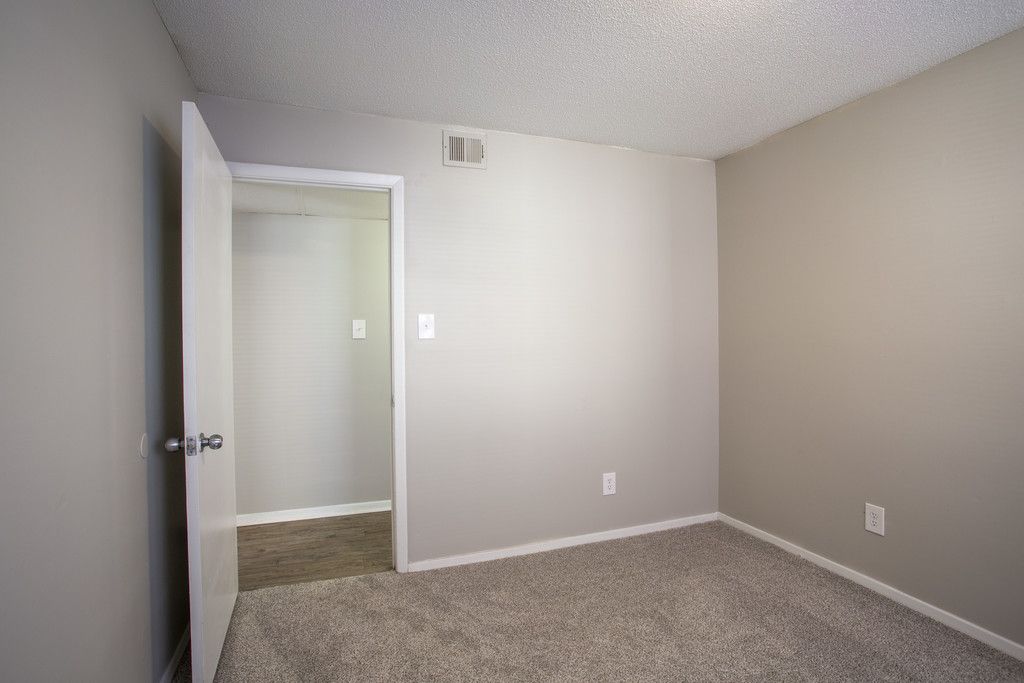 The Bradford Apartments Greer's Apartments