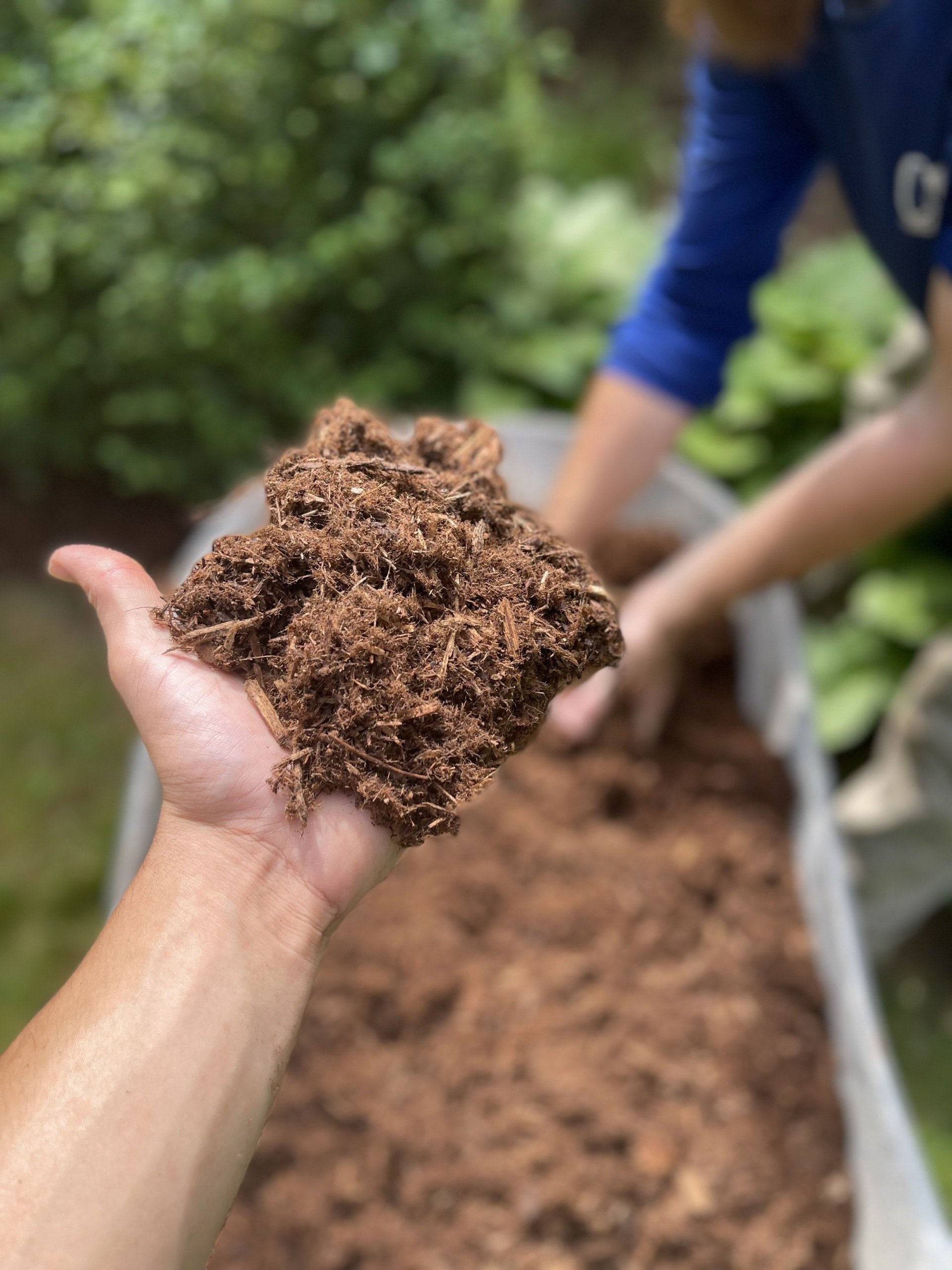 Landscape Material Delivery Mulch, Stone, Topsoil West Hartford