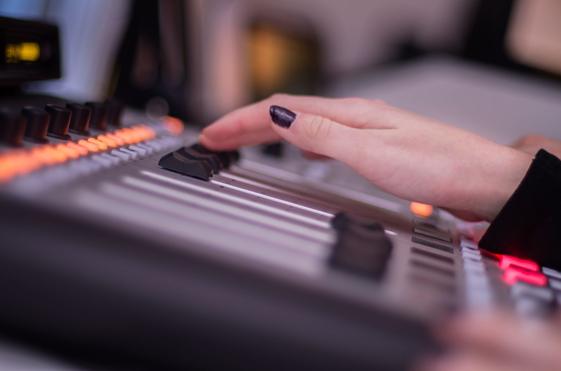 CLose up of Axia mixing cons