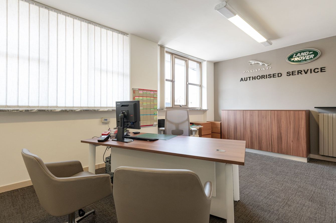 Interno dell'officina