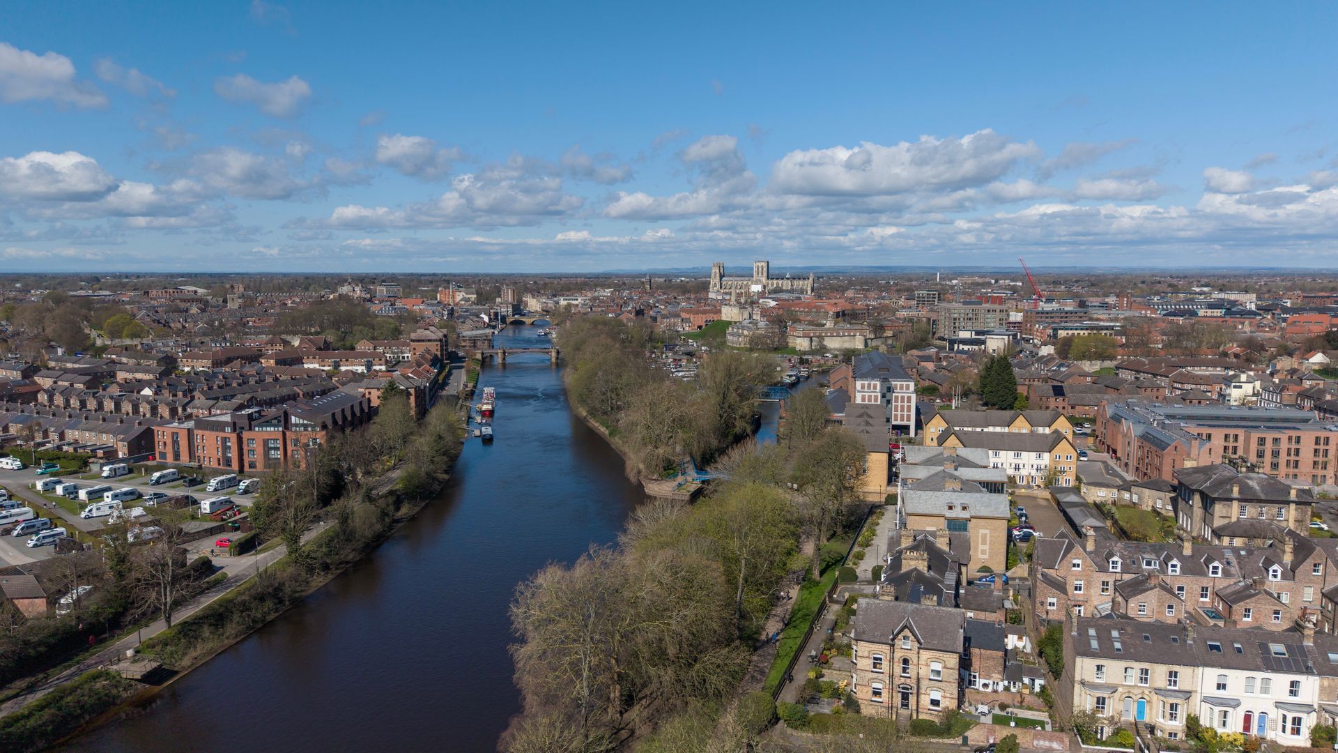 Steps in the UK property sale process from offer to completion