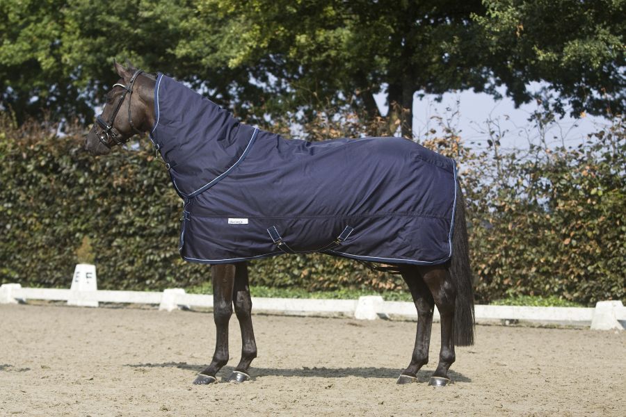 Dominick paardendekens waterdicht deken met hals. d'Ive-horsecare