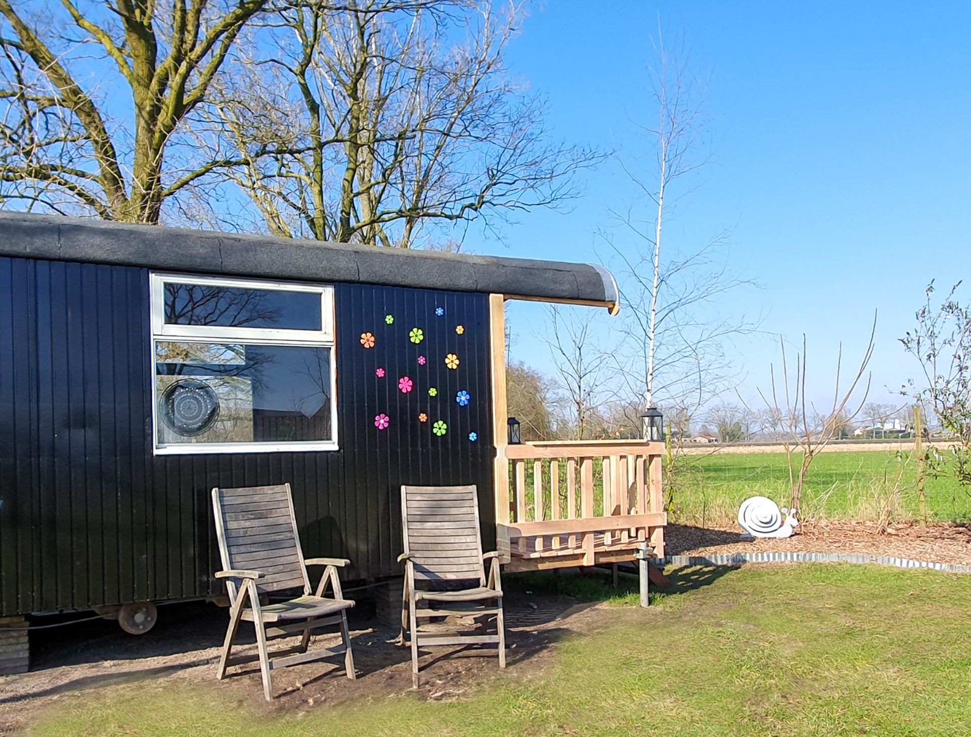 Pipowagen Mortels Buiten