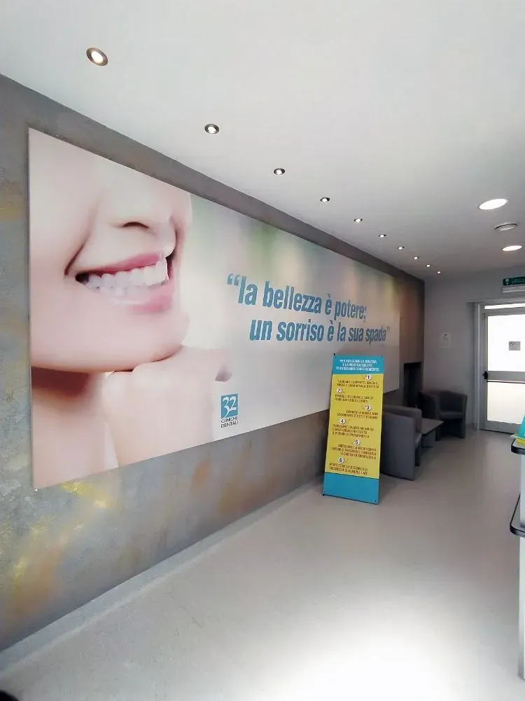 ingresso studio dentistico