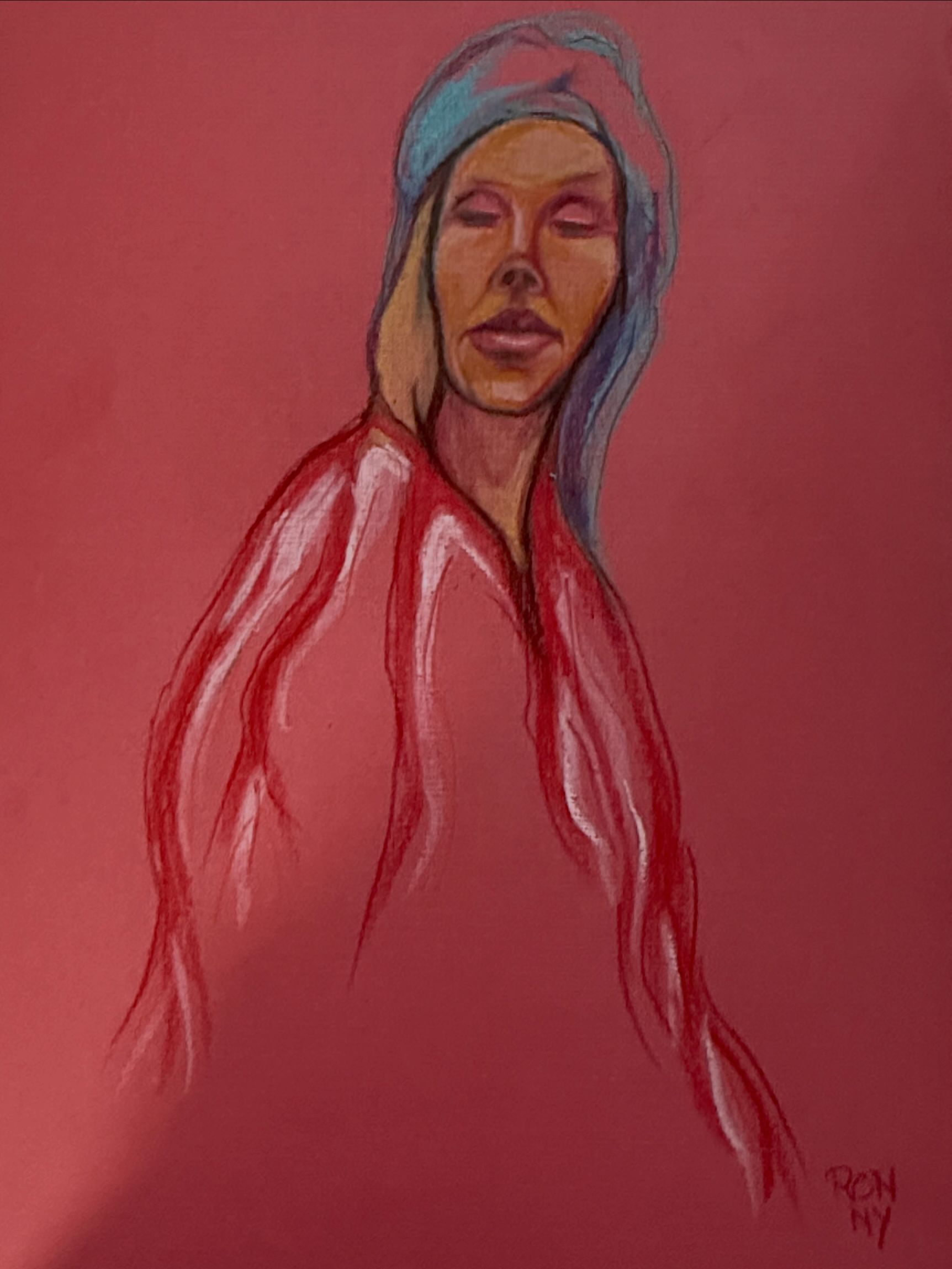 Gestileerd portret van een persoon in een rood gewaad tegen een roze achtergrond.
