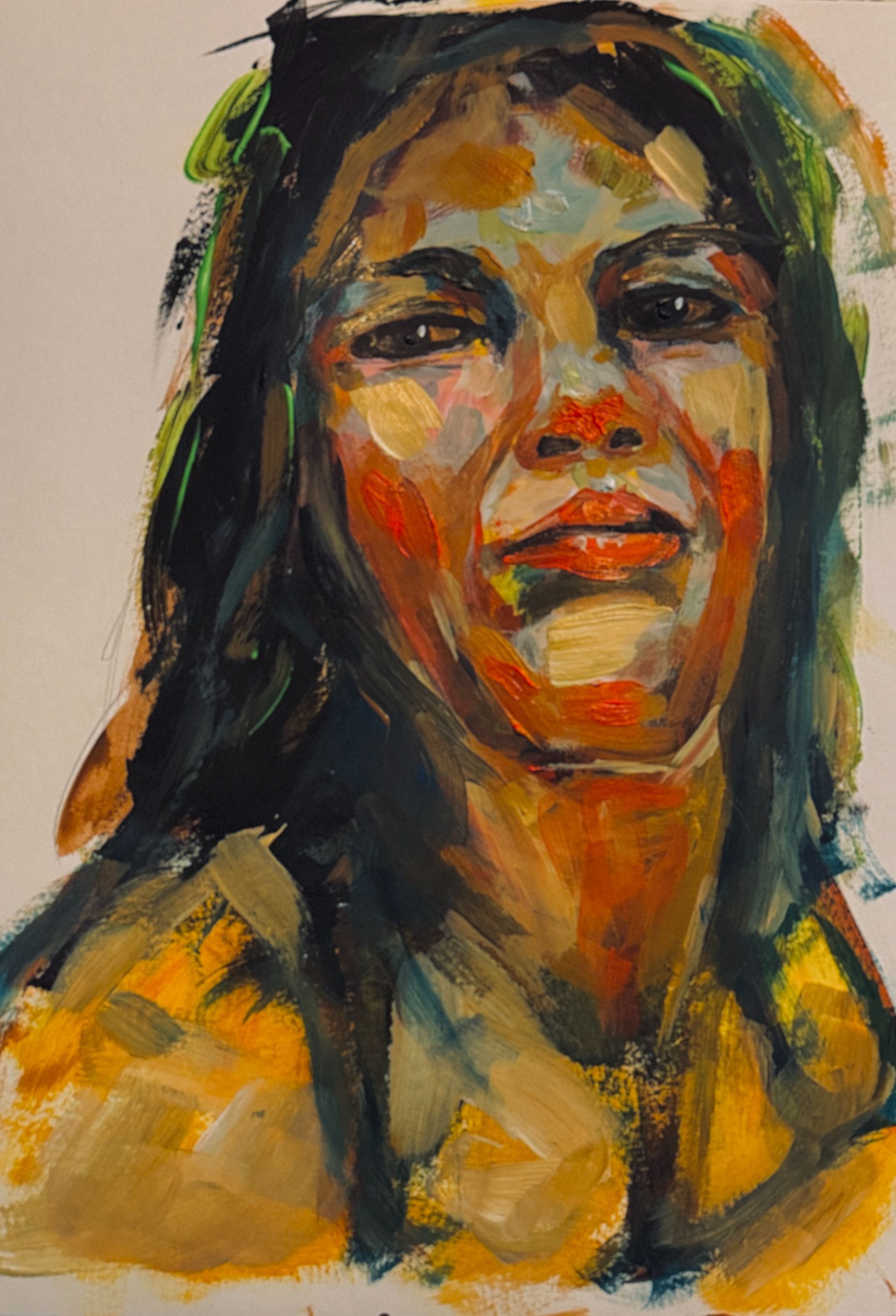 Kleurrijk abstract portret van een lachend persoon met donker haar op een lichte achtergrond.