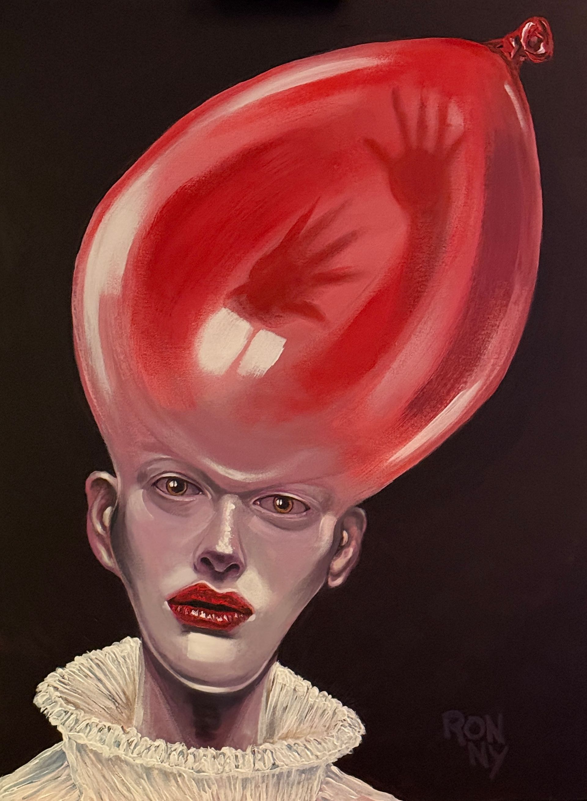 Surrealistisch portret van een persoon met een gigantisch rood hoofddeksel in de vorm van een ballon en een witte gerimpelde kraag