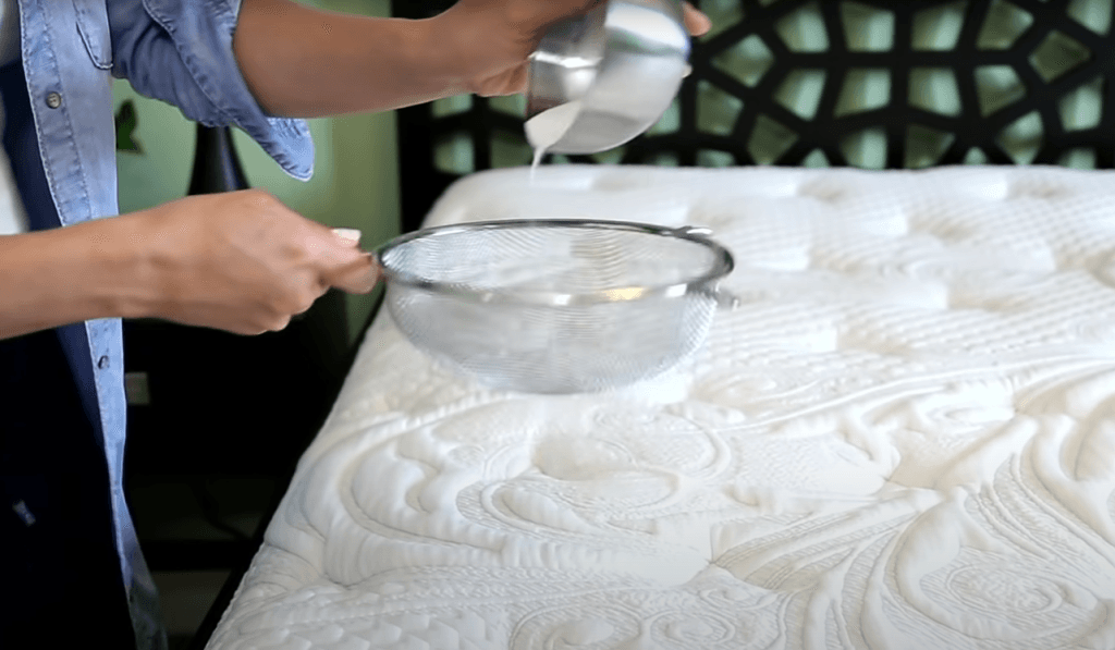 How To Clean a Futon Mattress In 4 Easy Steps