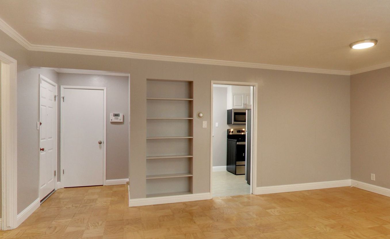 BUILT IN BOOKSHELF