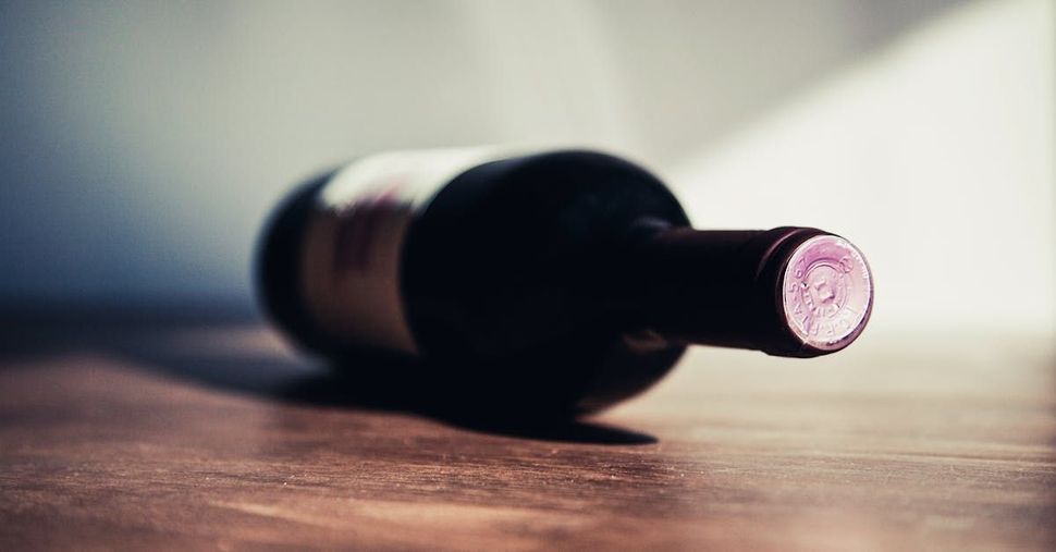 bottiglia di vino rosso