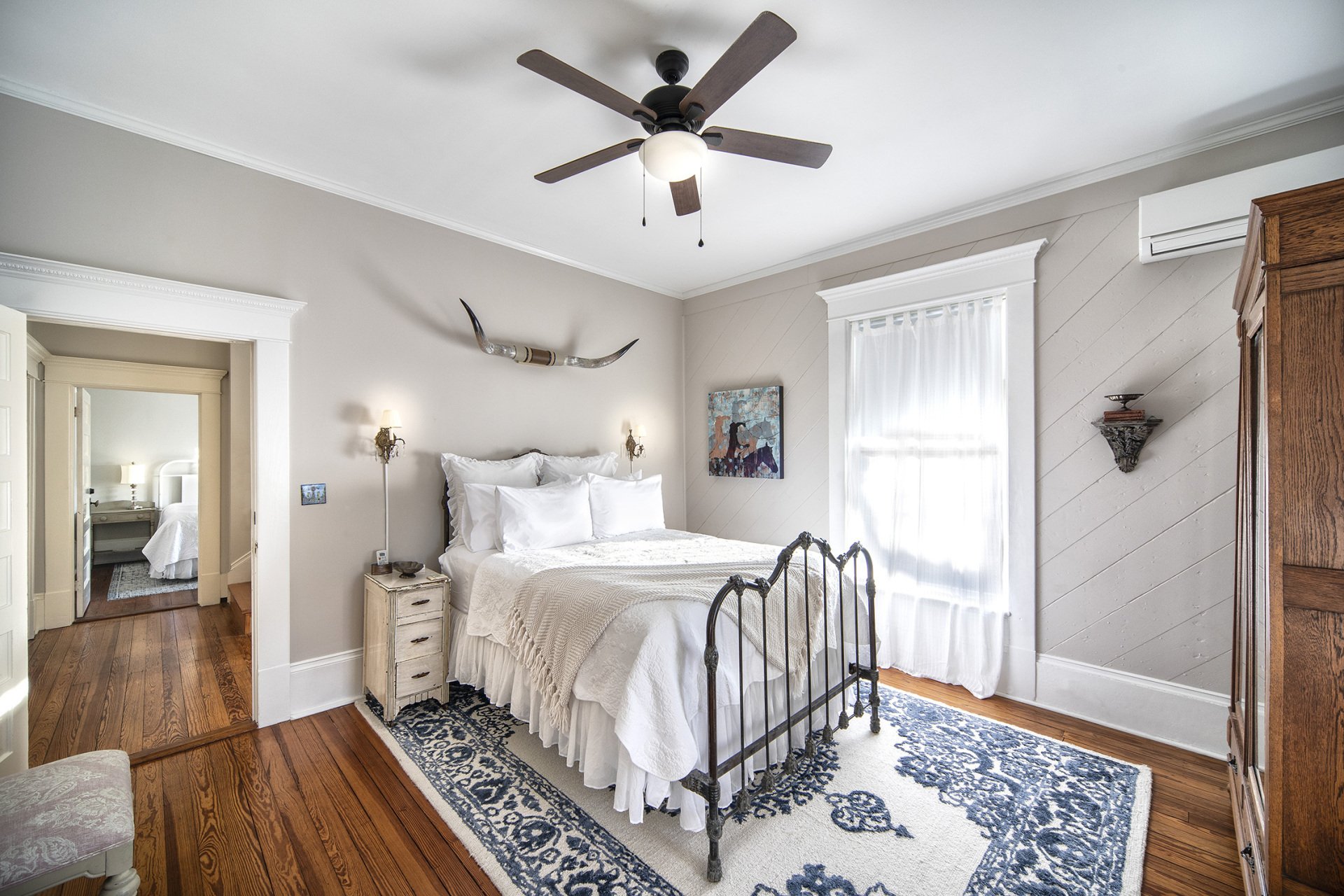 Gallery Smithville, TX The Katy House