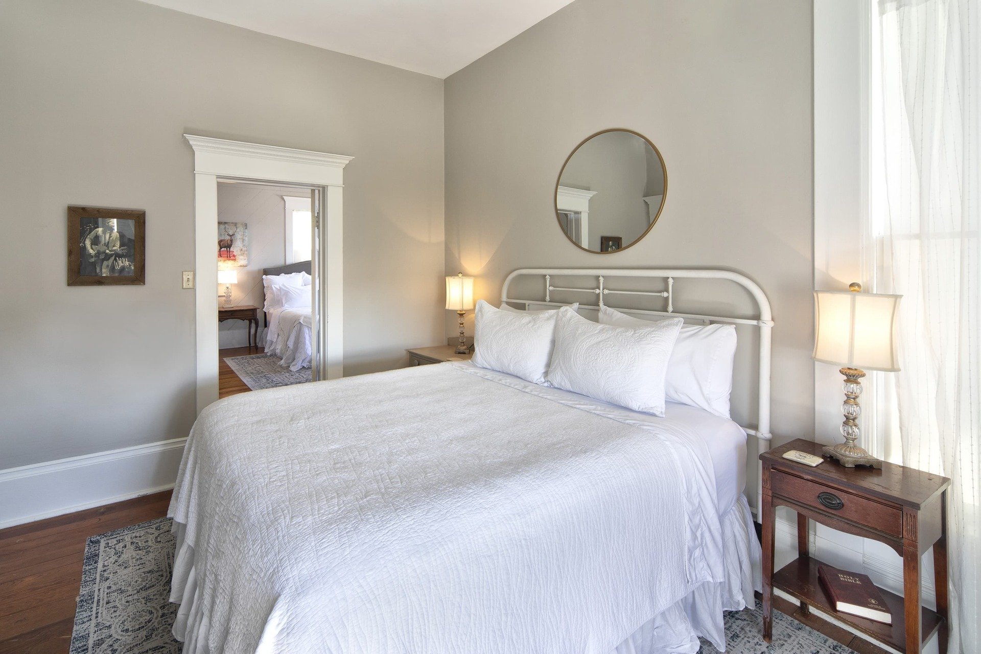 Gallery Smithville, TX The Katy House