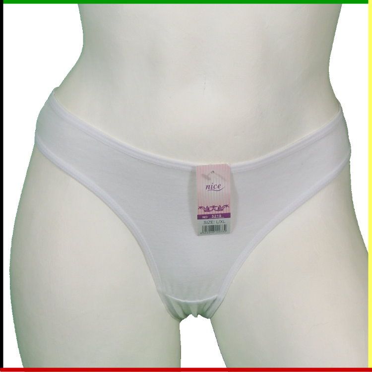 Twee witte mannequins in wit ondergoed, voor- en achterkant.
