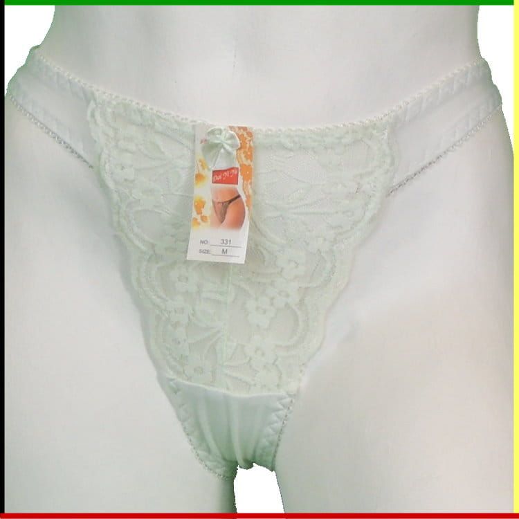 Witte vrouwelijke mannequin torso met witte lingerie, voor- en achterkant.