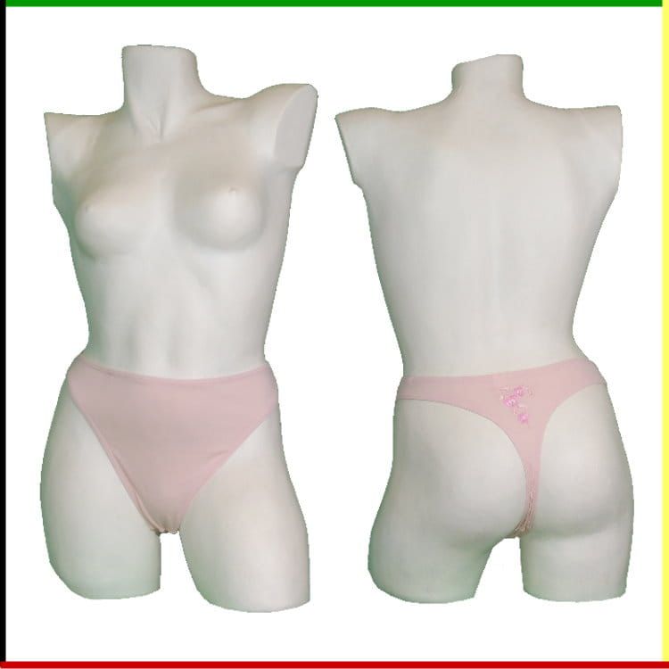 Vooraanzicht en achteraanzicht van een witte mannequin met een roze string.