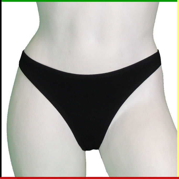 Drie witte torso-mannequins met zwart-wit ondergoed aan.