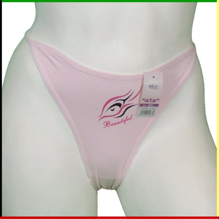 Witte schuimrubberen mannequin met vrouwelijk torso, gekleed in een roze string. Vooraanzicht en achteraanzicht.
